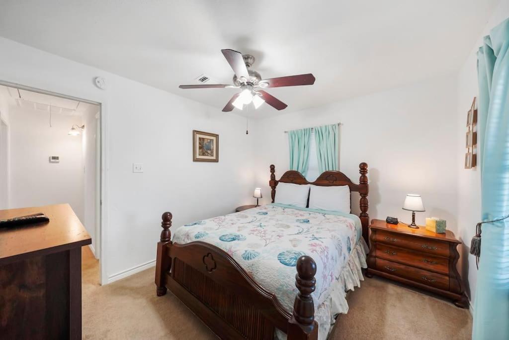 Galveston Beach House Family/Pet Friendly Экстерьер фото